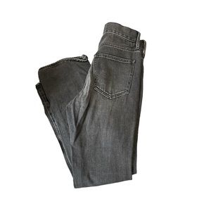 Just a posture National shipment the USA solo una postura Español and English